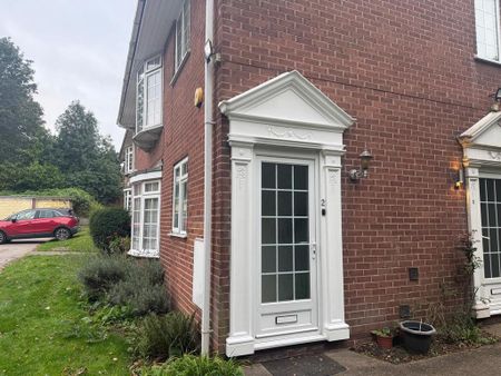 2 bedroom maisonette to rent - Photo 2