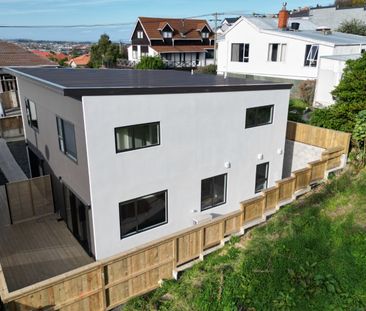 Stunning Brand-New Build on Peter Street - Photo 5