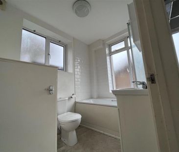 Studio to rent - Photo 6