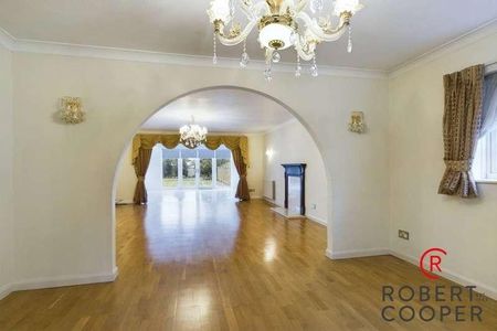 The Drive, Ickenham, UB10 - Photo 2