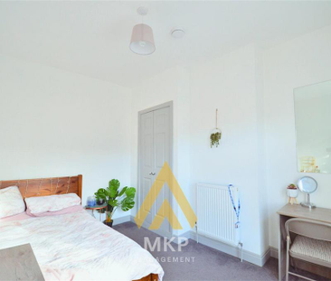 6 bedroom terraced house to rent - Photo 4
