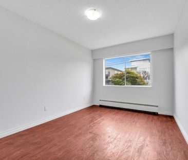 Colonial House Apartments - 1 Bedroom - Photo 2