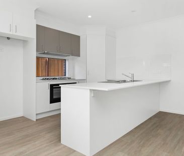 Space, Style & Effortless Living! - Photo 6