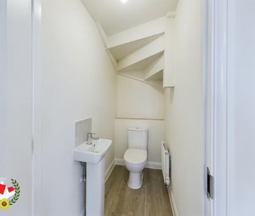 Laurie Close, Yate, Bristol - Photo 6