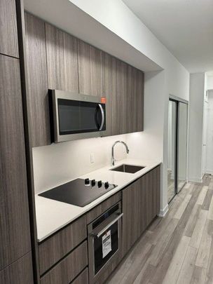 For Lease - 15 Richardson Street, Toronto, Ontario - Photo 1