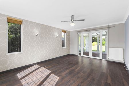 4 Bedroom Detached House To Rent - Photo 2
