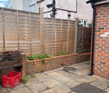 3 bedroom terraced house to rent - Photo 6