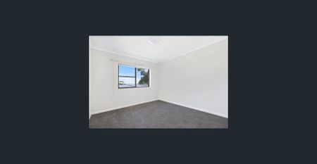 TRANQUIL TOP FLOOR APARTMENT WITH STUNNING OCEAN VIEWS - Photo 4