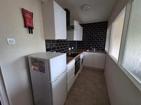 Boultwood Road, London, E6 - Photo 5