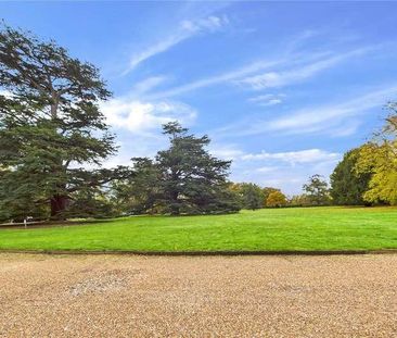 Swallowfield Park, Swallowfield, Reading, Berkshire, RG7 - Photo 6