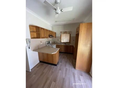 7 Vista Street, Penrith NSW 2750 - Photo 2