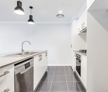 Spacious Family Home - Photo 6