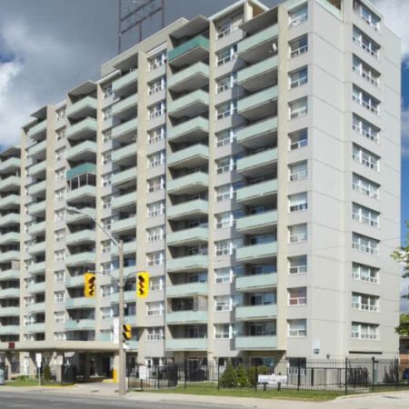 Royale Apartments - Photo 3