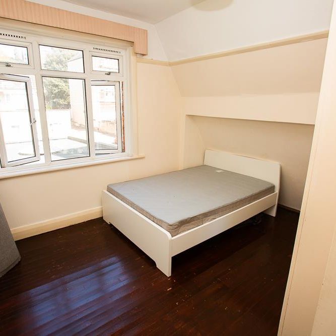 Bourne Avenue, Bournemouth, BH2 - Photo 1