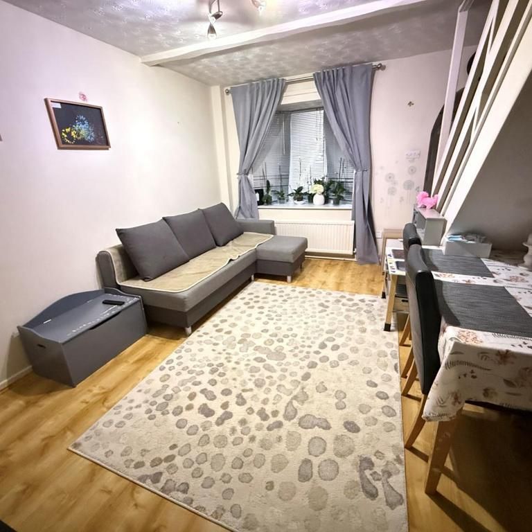 2 bedroom semi-detached house to rent - Photo 1