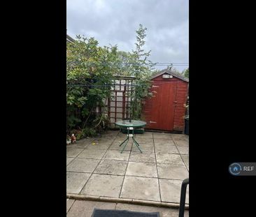 3 bedroom terraced house to rent - Photo 3