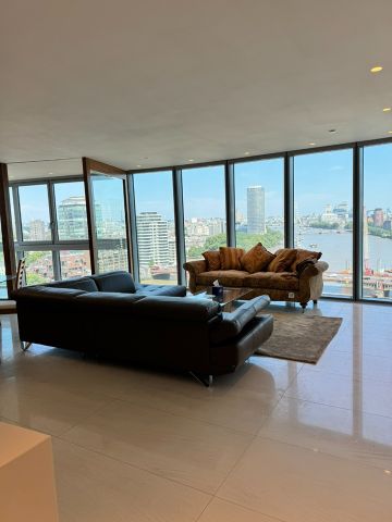 3 Bed Flat, St. George Wharf, SW8 - Photo 3