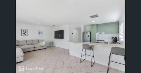 Family Home In Great Location - Photo 5