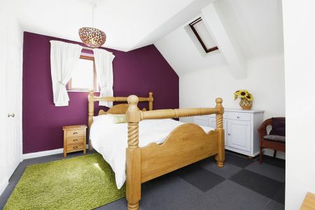 3 bedroom end of terrace house to rent - Photo 3