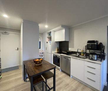 ***Welcome to 2F/11 Newtown Avenue*** - Photo 6