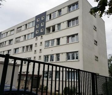Location Appartement 3 pièces 63m² LA VARENNE ST HILAIRE 94210 - Photo 2