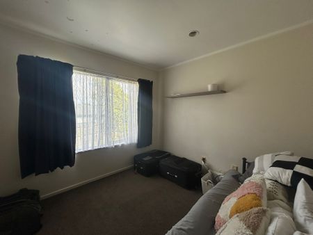 3-Bedroom Home - Available 29 December 2025 - Photo 3