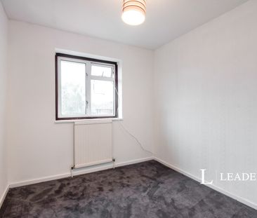3 bedroom semi-detached to rent Scott Road, Stevenage, SG2 0BZ - Photo 5