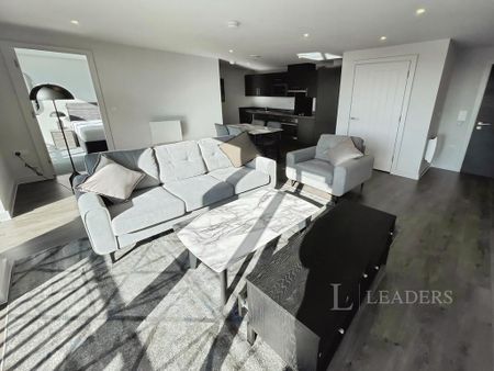 2 bedroom flat to rent - Photo 2