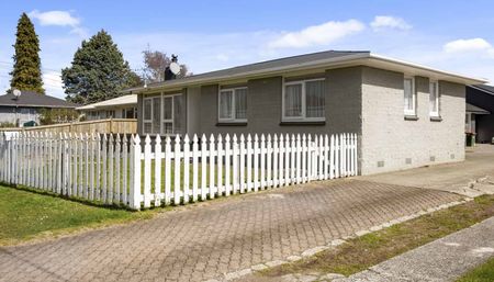 Well located, family orientated suburb - Photo 5