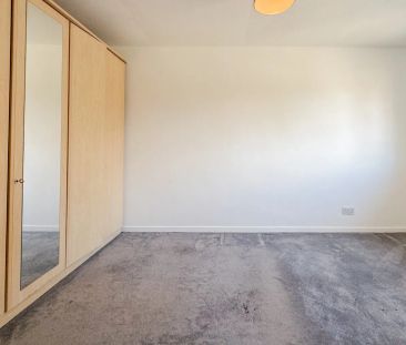 3 bed terraced house to rent in 102, Foliejohn Way, Maidenhead, Ber... - Photo 5
