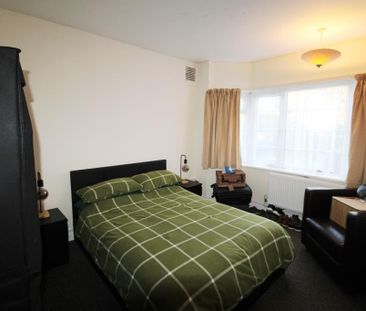 1 bedroom ground floor flat to rent - Photo 2