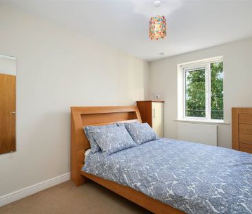 34 Rockview, Simon`s Ridge, Blackglen Road, Sandyford, Dublin 18 - Photo 3