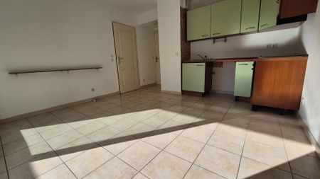 Location Appartement 2 pièces 30m² NICE 06000 - Photo 4