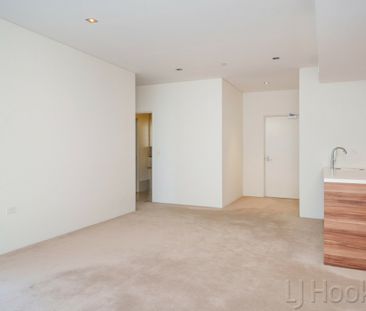 1303/237 Adelaide Terrace, Perth - Photo 3
