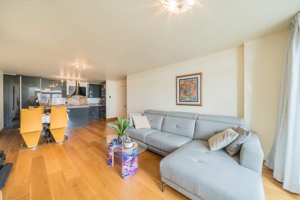 Sheerness Mews, North Woolwich, E16 - Photo 1