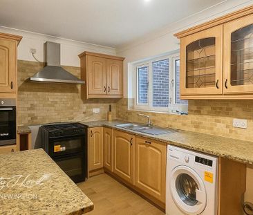 4 bedroom terraced house to rent - Photo 6