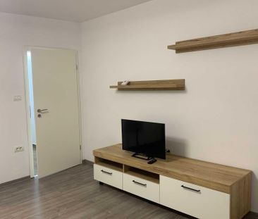 Închiriază Apartament 1 camere P-ța Doina - Photo 1