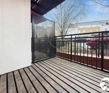 2 bedroom flat to rent - Photo 4