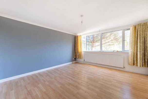 4 bedroom maisonette to rent - Photo 1