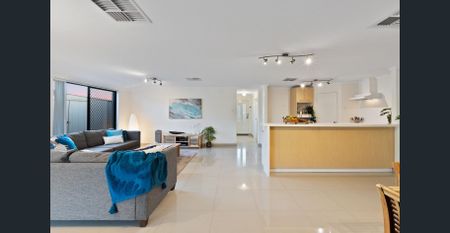 SPACIOUS FAMILY LIVING - 6-MONTH LEASE ONLY! - Photo 3