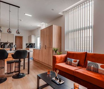 🔥 LUXURY LIVING IN L9 – Stunning 6-Bed All En-Suite Home with 4 Stu... - Photo 1