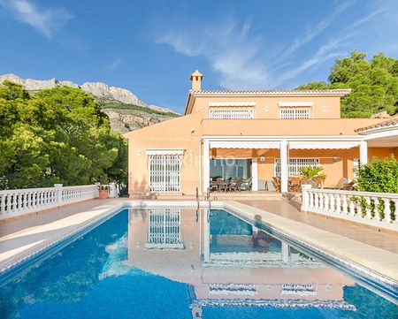 Villa with beautiful views for rent in Sierra de Altea - Photo 3