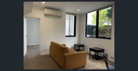 Partly Furnished One Bedroom Apartment in Vicinity Point - Photo 3