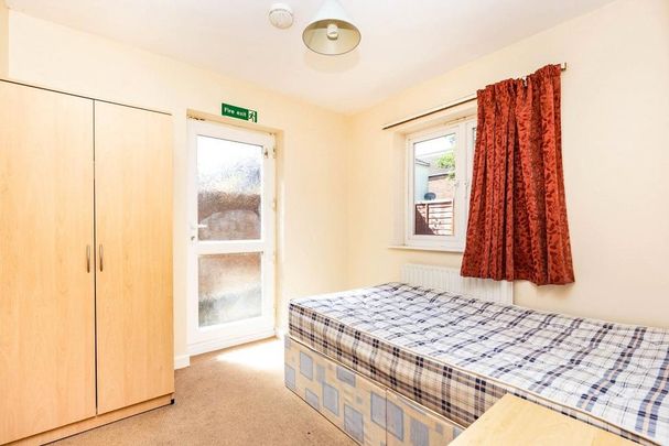 5 bedroom terraced house to rent - Photo 1