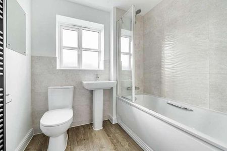 Taylor Lane, Preston, PR4 - Photo 4