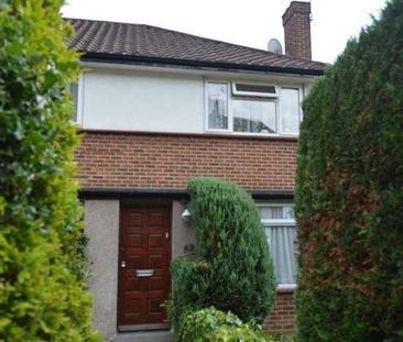 Friern Park, North Finchley, London, N12 - Photo 2