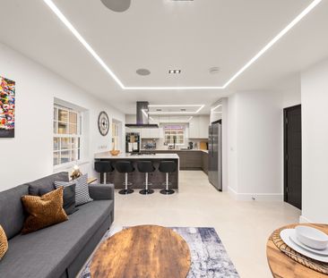 4 Bed Detached House, Fatherson Road, RG1 - Photo 1