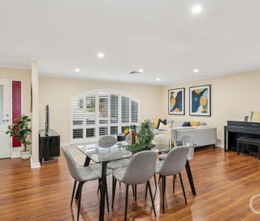 Open the Door to Coastal Comfort and Space - Photo 6