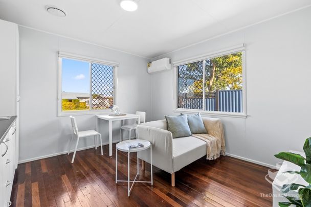 Newly Renovated Furnished Studio Apartment Includes Power & NBN - Photo 1