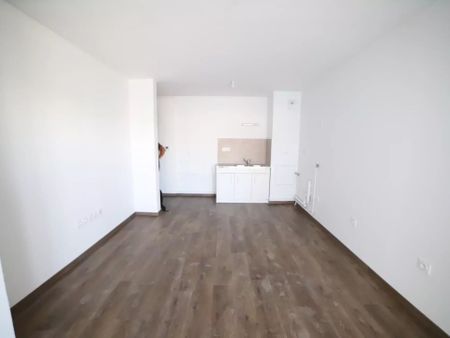 Location Appartement 2 pièces 43 m2 à Reims - Photo 5